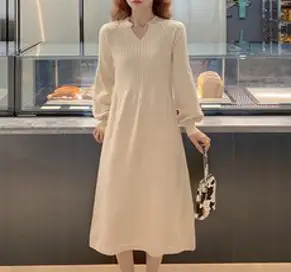마켓에이 슬리브베이스 니트 V넥 임산부 원피스